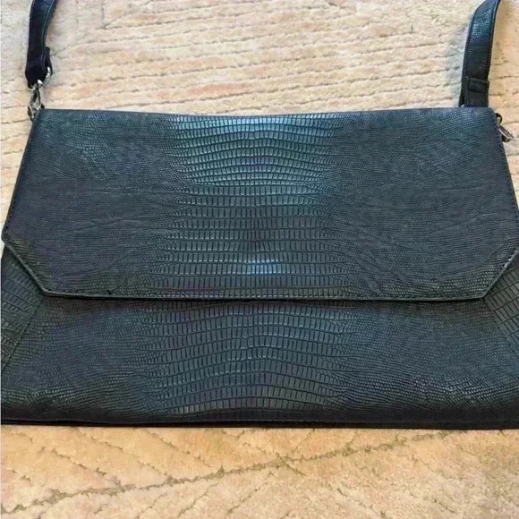 Francine’s collections Lenox lizard shoulder purse - Picture 2 of 10